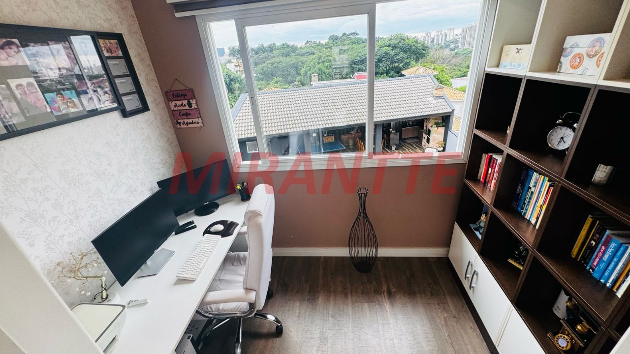 Cond. fechado de 300m² com 3 quartos em Engordadouro