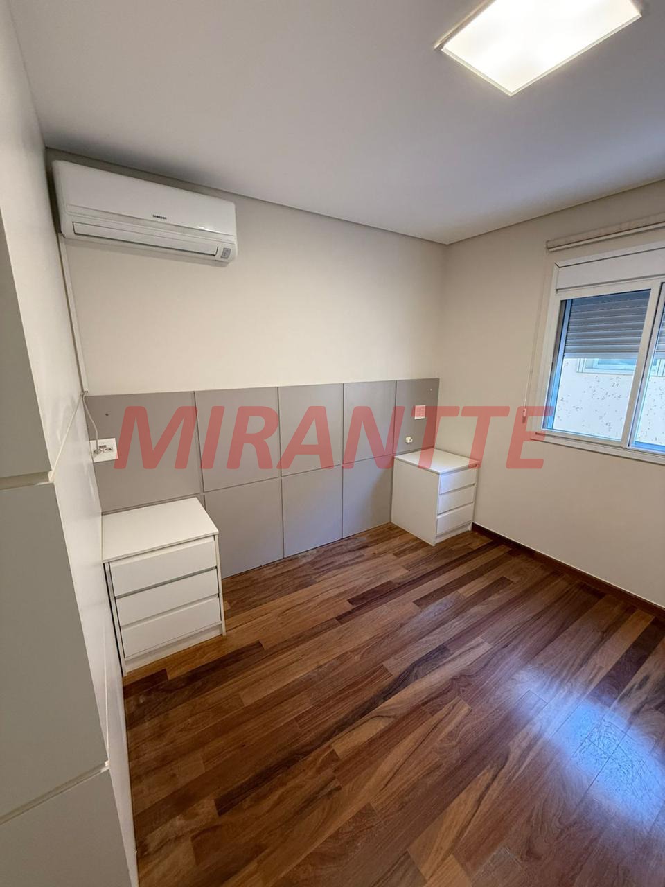 Cond. fechado de 300m² com 3 quartos em Engordadouro