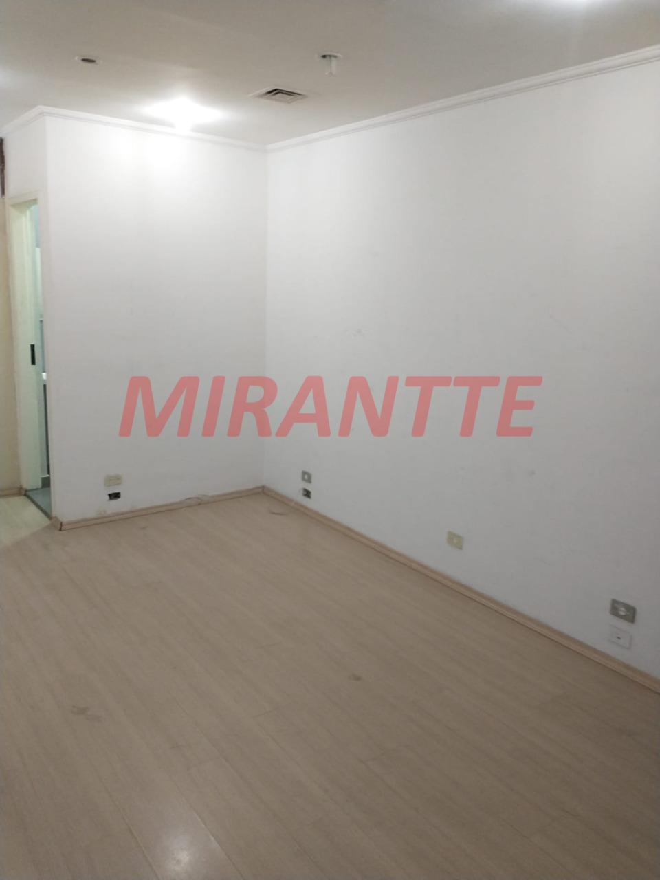 Comercial de 30m² em Santana