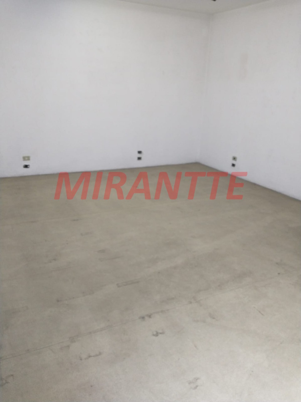 Comercial de 30m² em Santana
