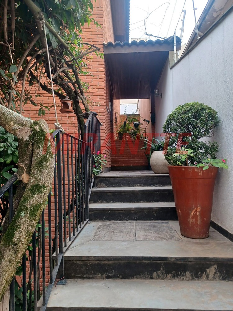Sobrado de 235m² com 3 quartos em Vila Guilheme