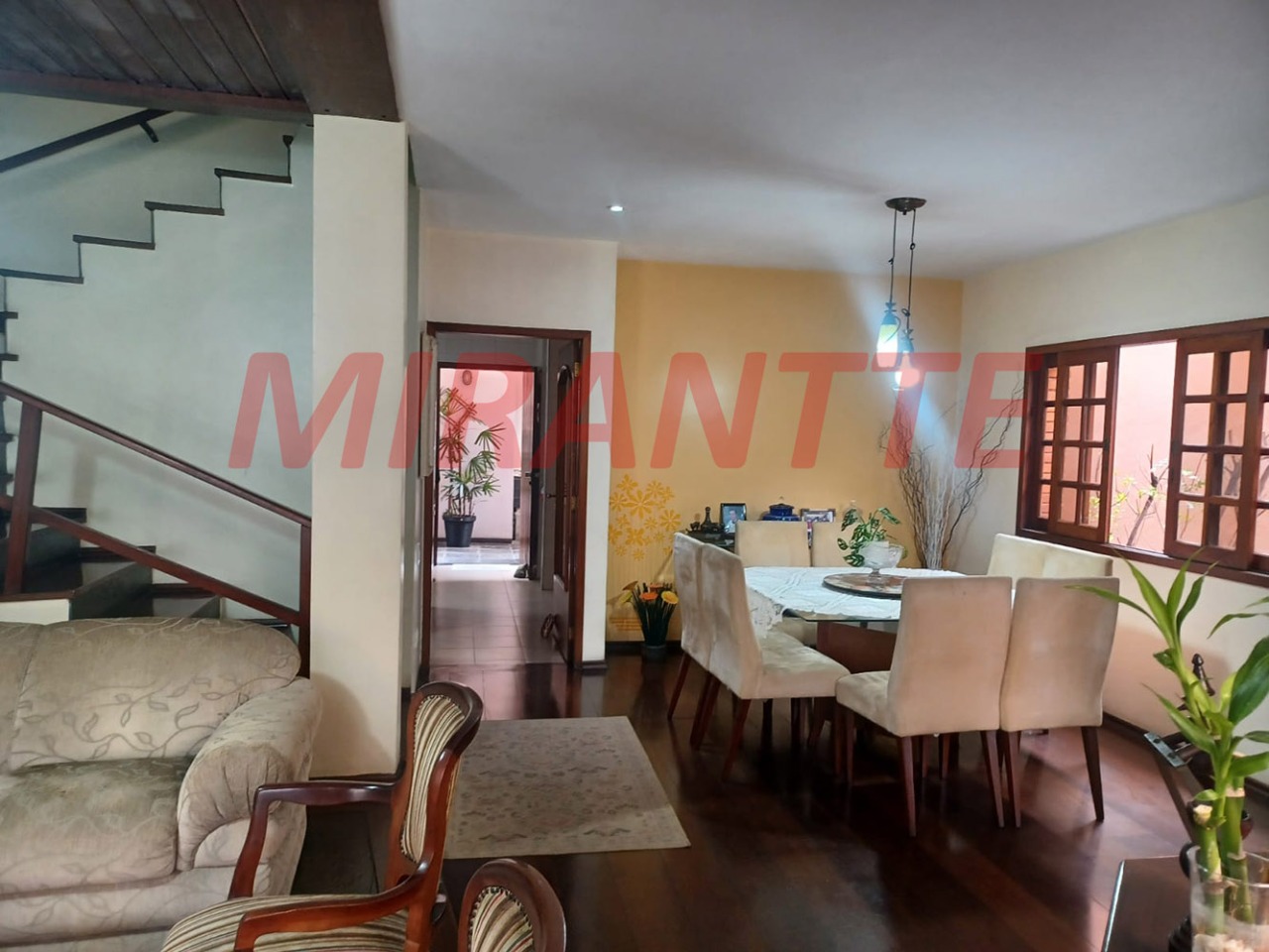 Sobrado de 235m² com 3 quartos em Vila Guilheme