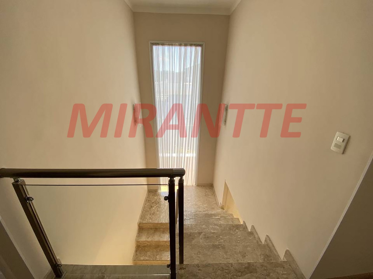 Cond. fechado de 280m² com 4 quartos em Engordadouro