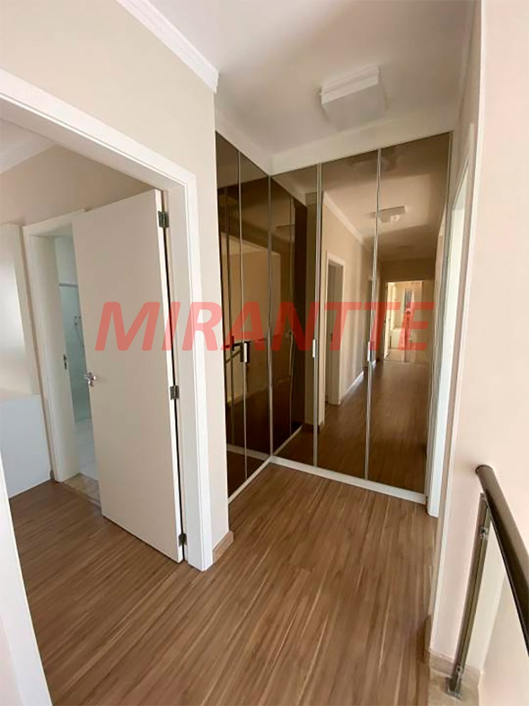 Cond. fechado de 280m² com 4 quartos em Engordadouro