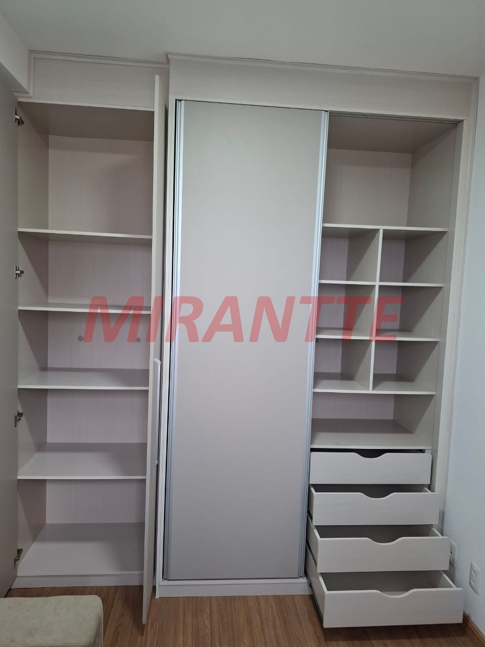 Apartamento de 90m² com 2 quartos em Vila Suissa