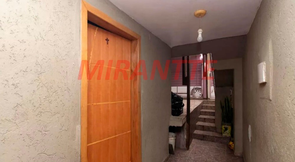 Sobrado de 270m² com 3 quartos em Vila Mazzei