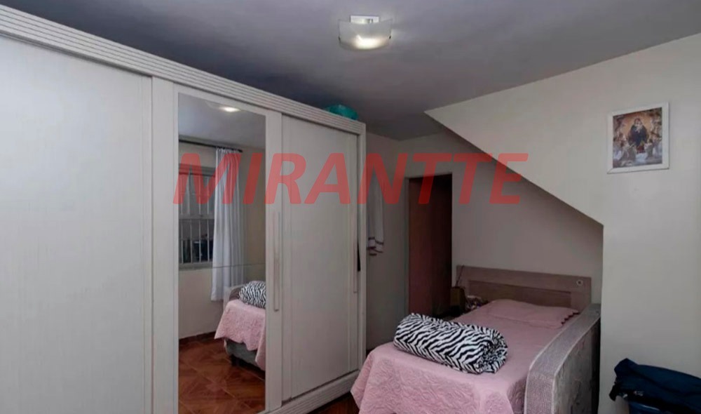 Sobrado de 270m² com 3 quartos em Vila Mazzei
