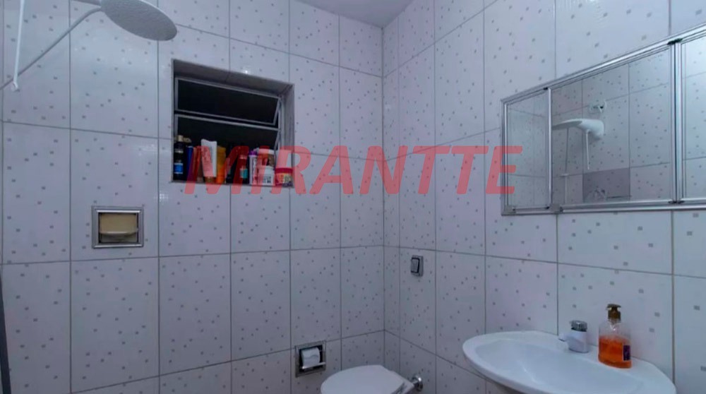Sobrado de 270m² com 3 quartos em Vila Mazzei