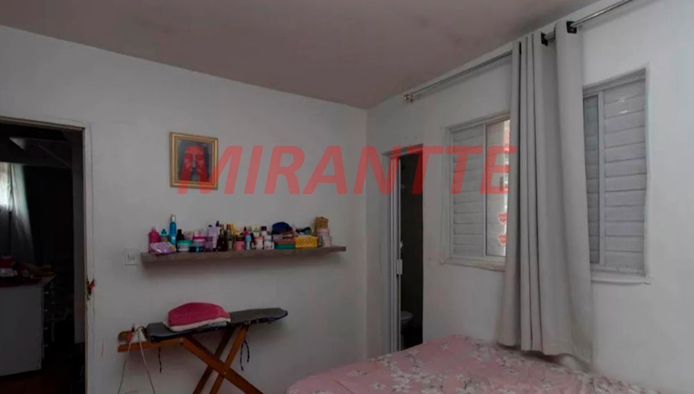 Sobrado de 270m² com 3 quartos em Vila Mazzei