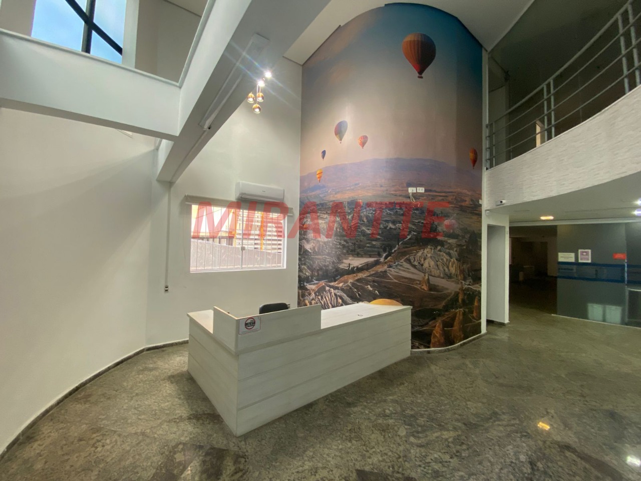 Comercial de 598m² em Santana