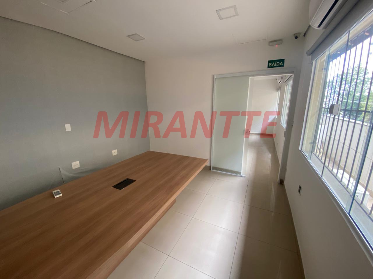 Comercial de 598m² em Santana
