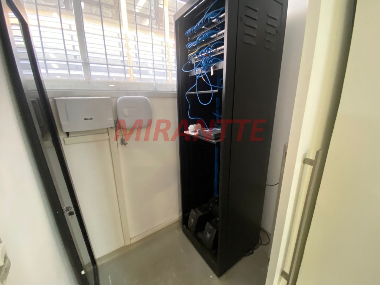 Comercial de 598m² em Santana