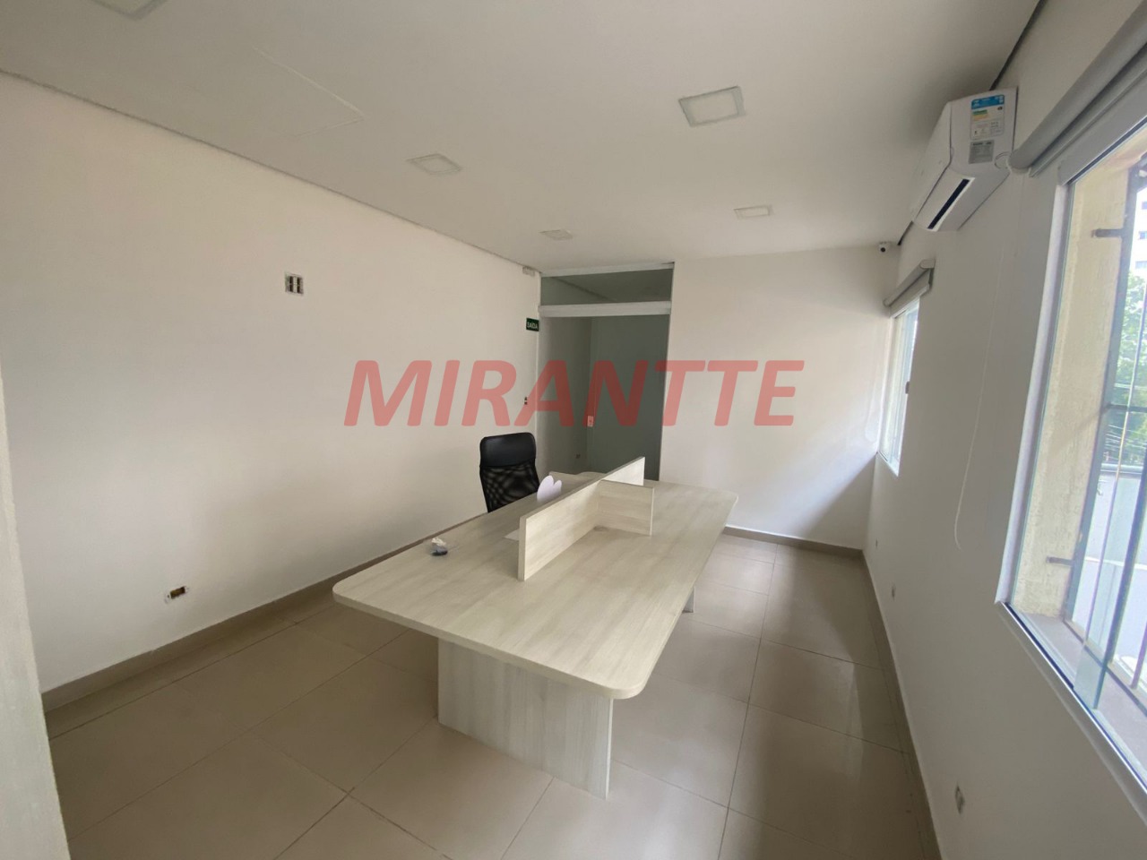 Comercial de 598m² em Santana