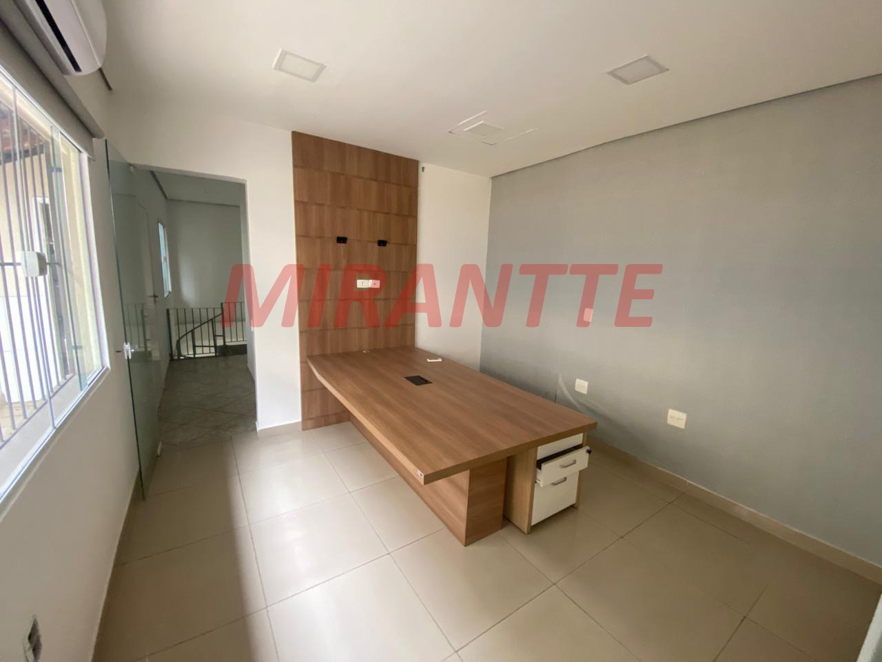Comercial de 598m² em Santana