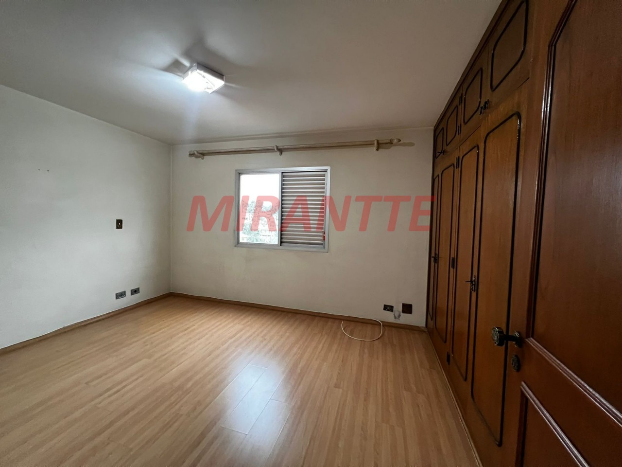 Apartamento de 190m² com 4 quartos em Tremembe