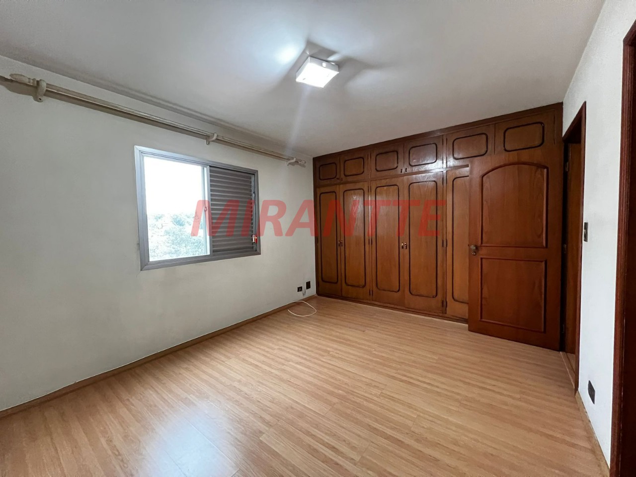 Apartamento de 190m² com 4 quartos em Tremembe