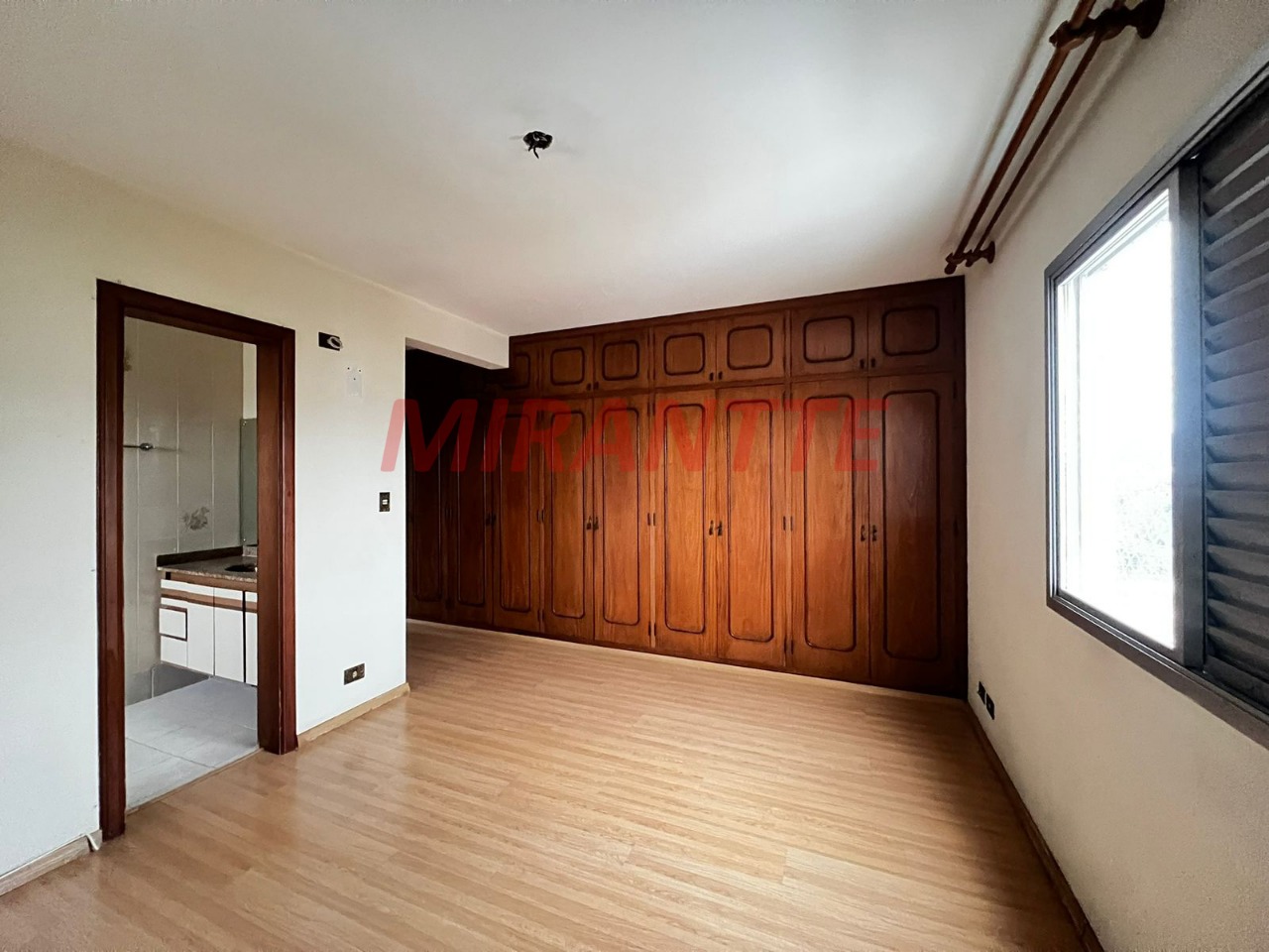 Apartamento de 190m² com 4 quartos em Tremembe