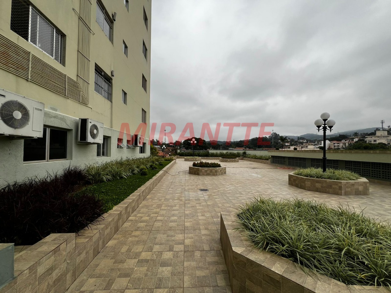 Apartamento de 190m² com 4 quartos em Tremembe
