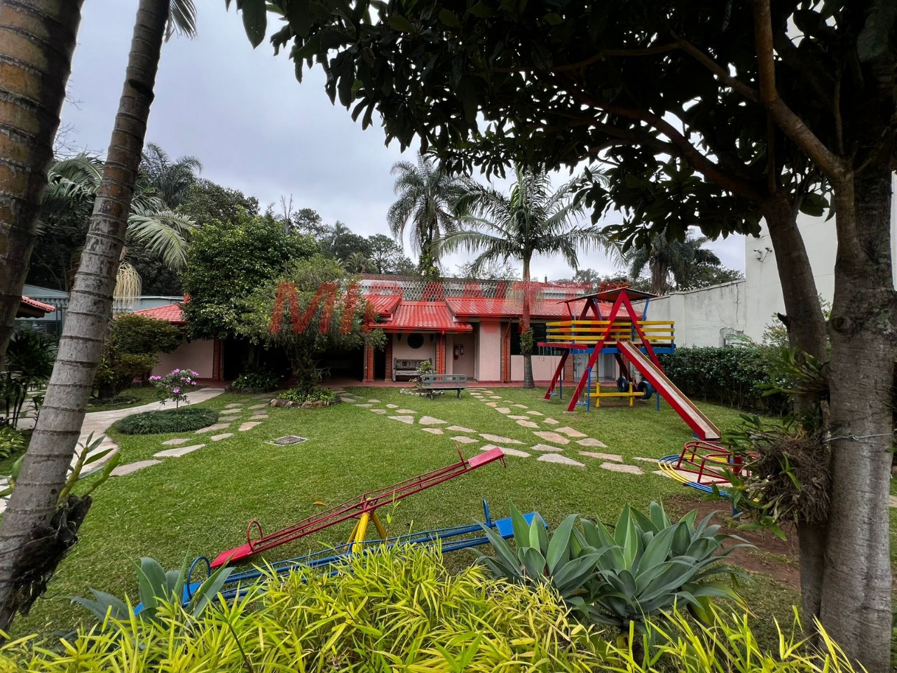 Apartamento de 190m² com 4 quartos em Tremembe