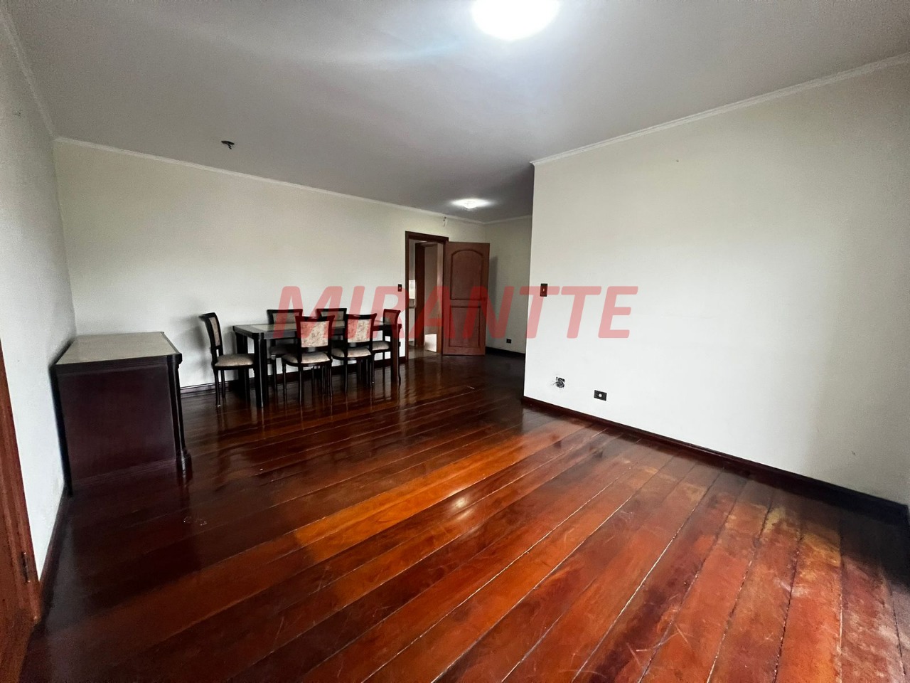 Apartamento de 190m² com 4 quartos em Tremembe