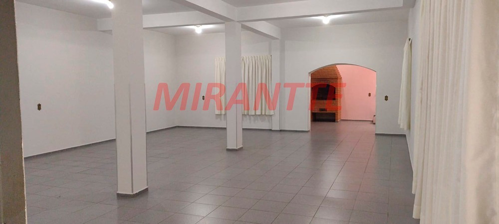 Sobrado de 200m² com 3 quartos em Santana