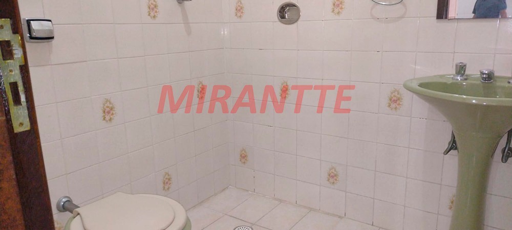 Sobrado de 200m² com 3 quartos em Santana