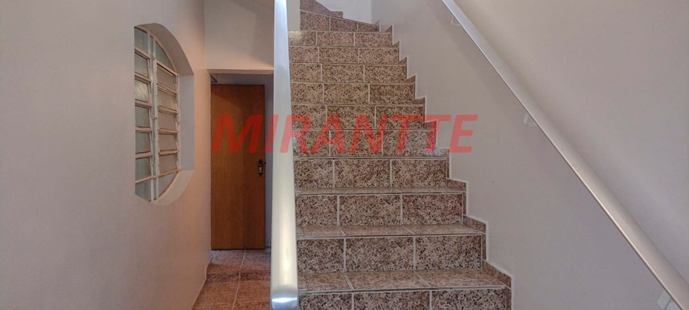 Sobrado de 200m² com 3 quartos em Santana