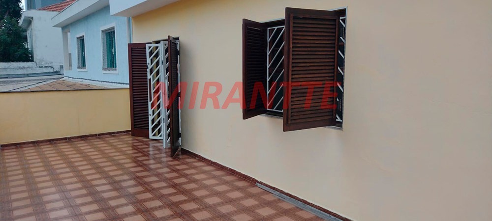 Sobrado de 200m² com 3 quartos em Santana
