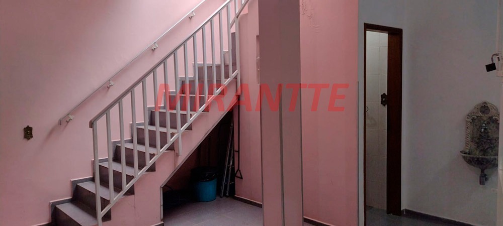Sobrado de 200m² com 3 quartos em Santana