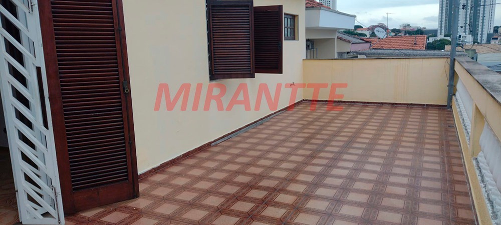 Sobrado de 200m² com 3 quartos em Santana