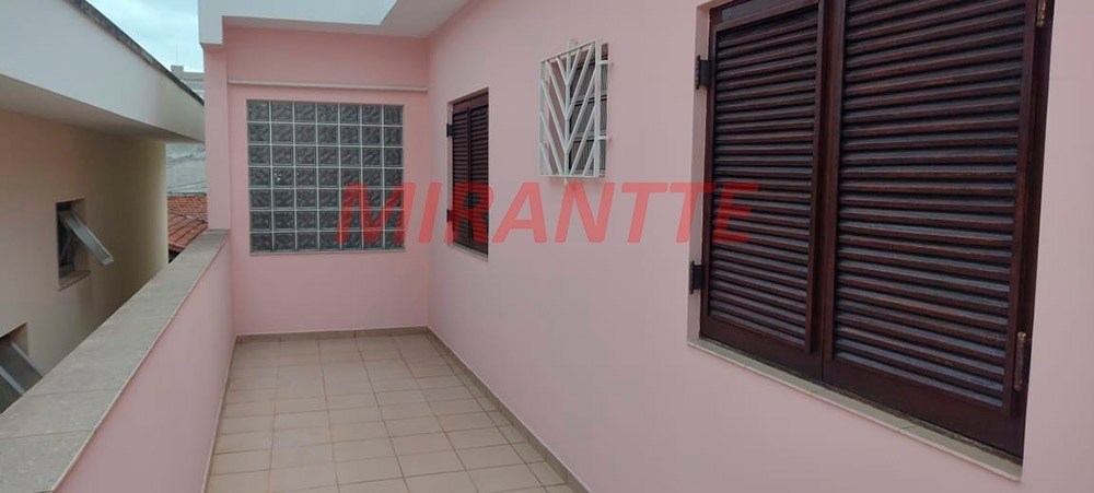 Sobrado de 200m² com 3 quartos em Santana