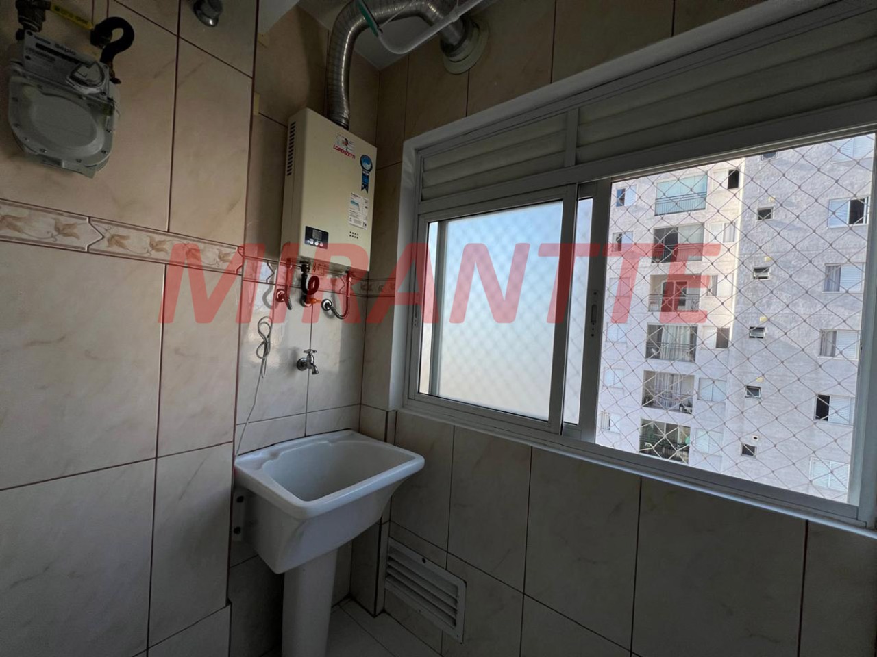 Apartamento de 55m² com 2 quartos em Parque Sao Domingos