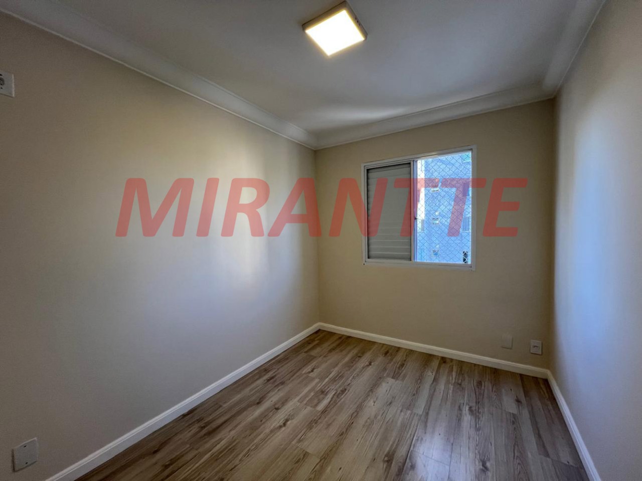 Apartamento de 55m² com 2 quartos em Parque Sao Domingos