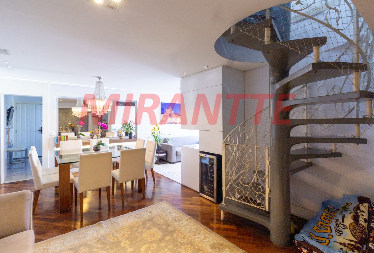 Apartamento de 246m² com 4 quartos em Santana