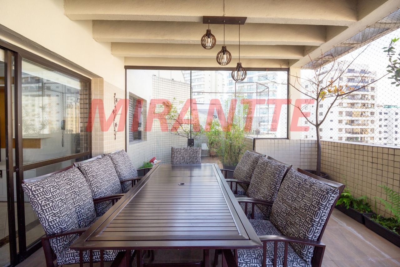 Apartamento de 246m² com 4 quartos em Santana