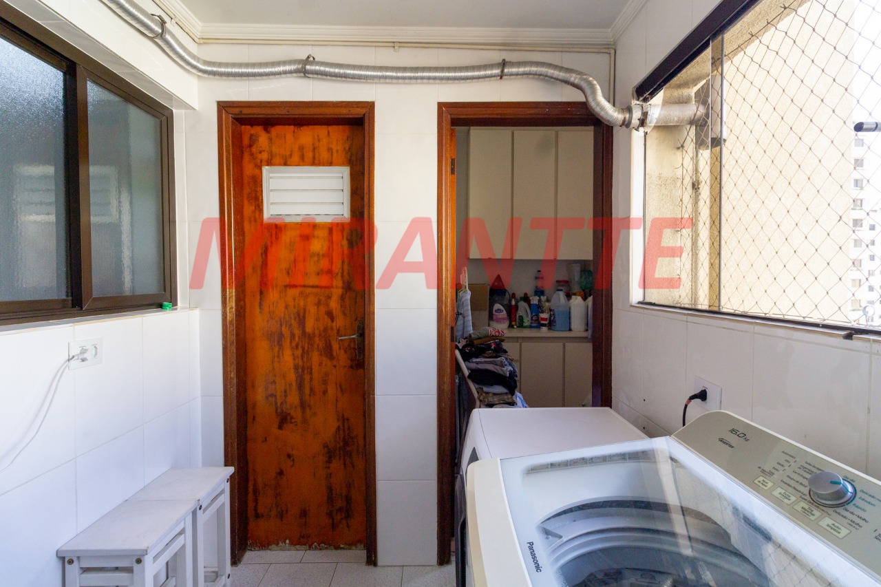 Apartamento de 246m² com 4 quartos em Santana