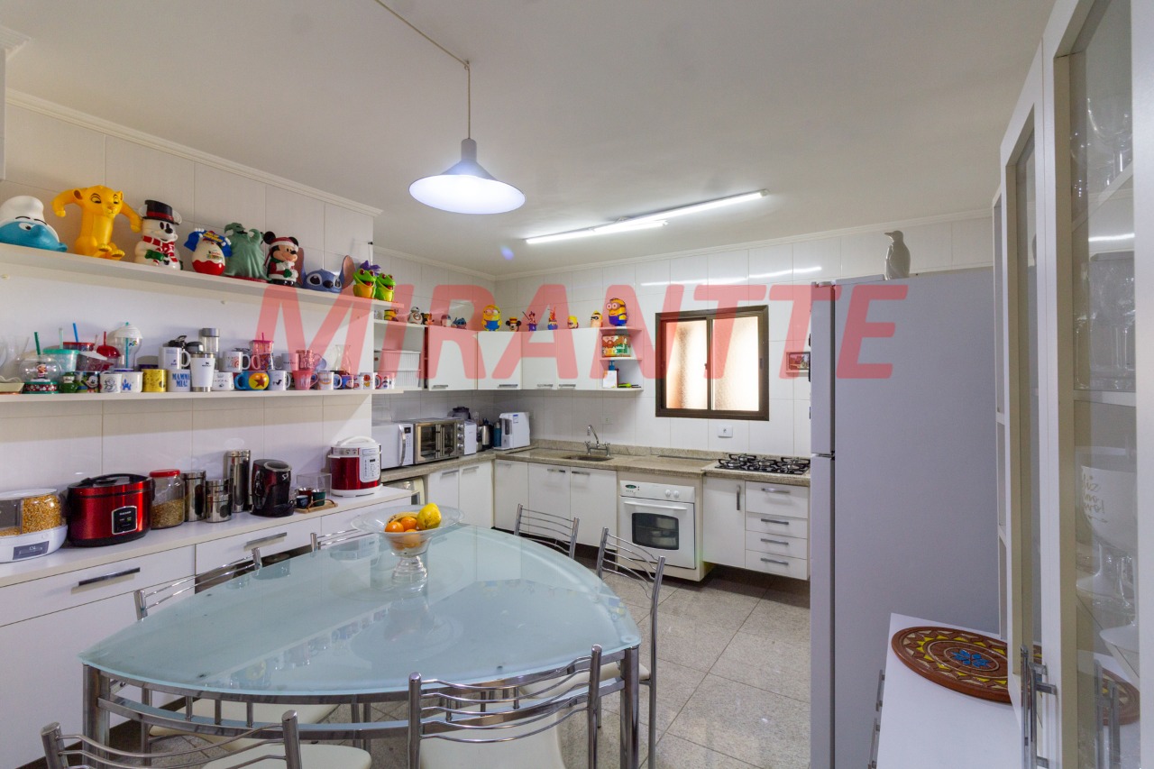 Apartamento de 246m² com 4 quartos em Santana