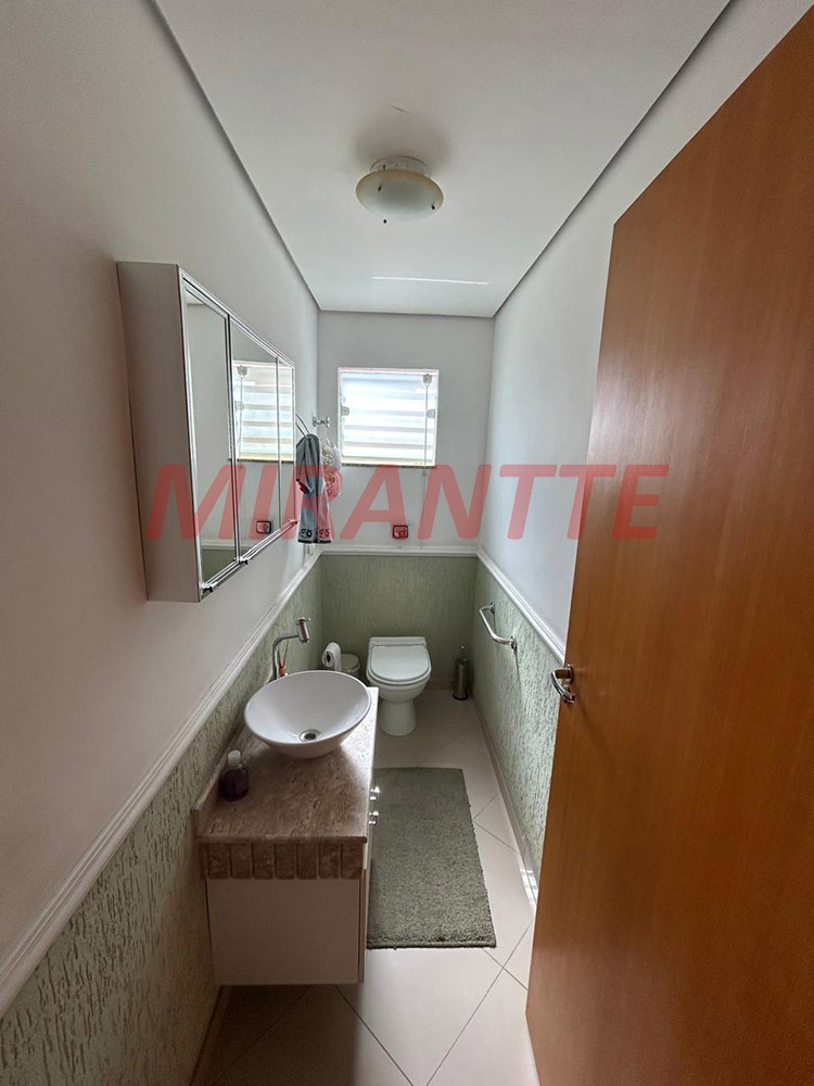 Sobrado de 174m² com 3 quartos em Santa Teresinha