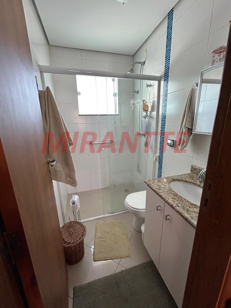 Sobrado de 174m² com 3 quartos em Santa Teresinha