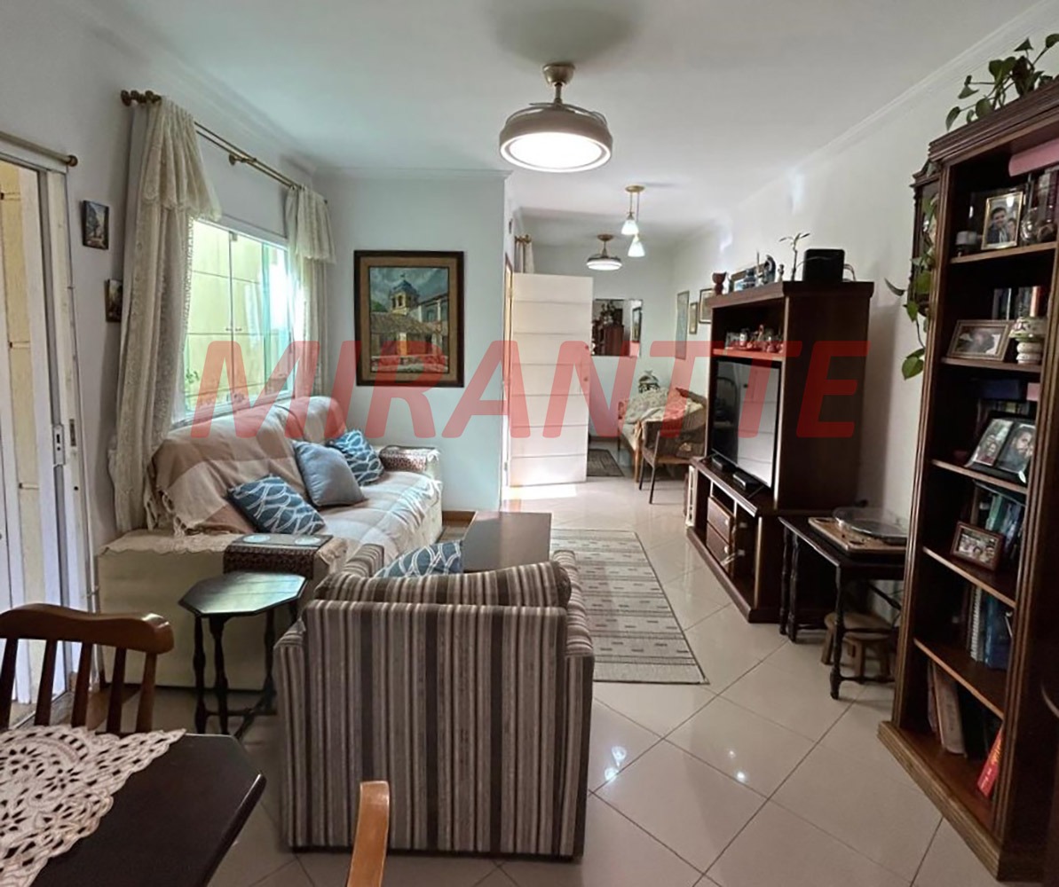 Sobrado de 174m² com 3 quartos em Santa Teresinha