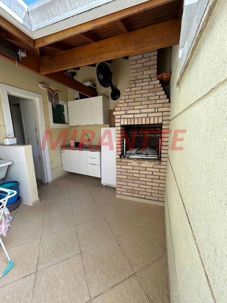 Sobrado de 174m² com 3 quartos em Santa Teresinha