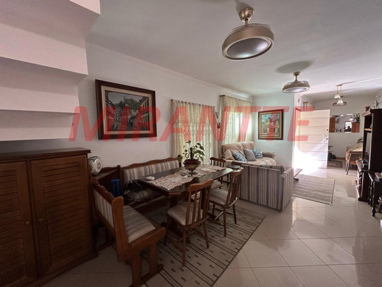 Sobrado de 174m² com 3 quartos em Santa Teresinha