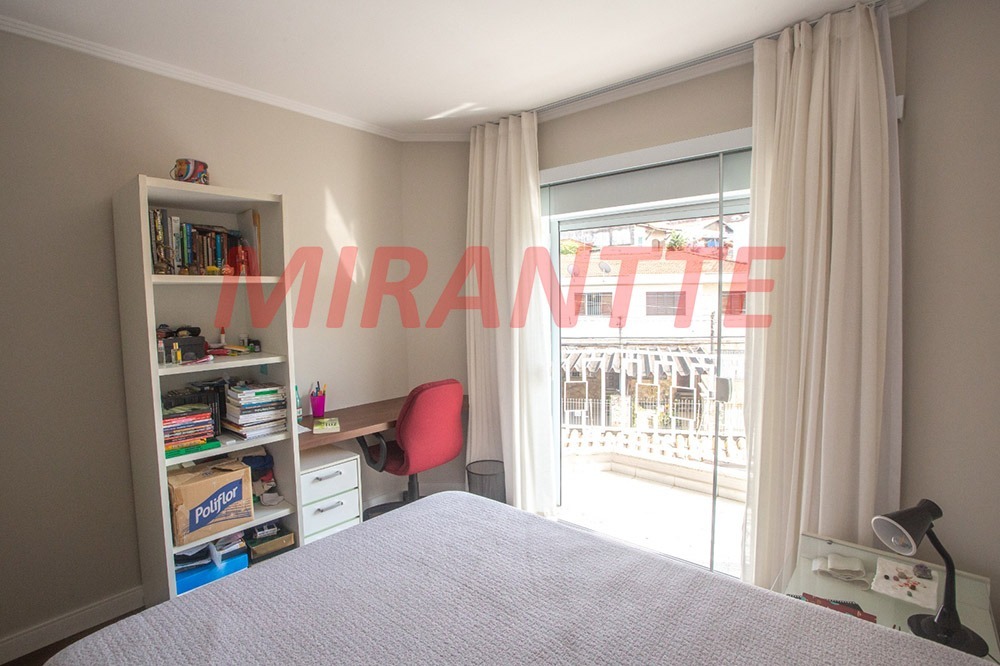 Sobrado de 234m² com 3 quartos em Parada Inglesa