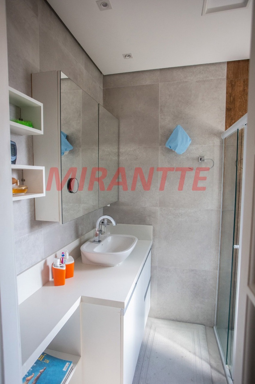 Sobrado de 234m² com 3 quartos em Parada Inglesa