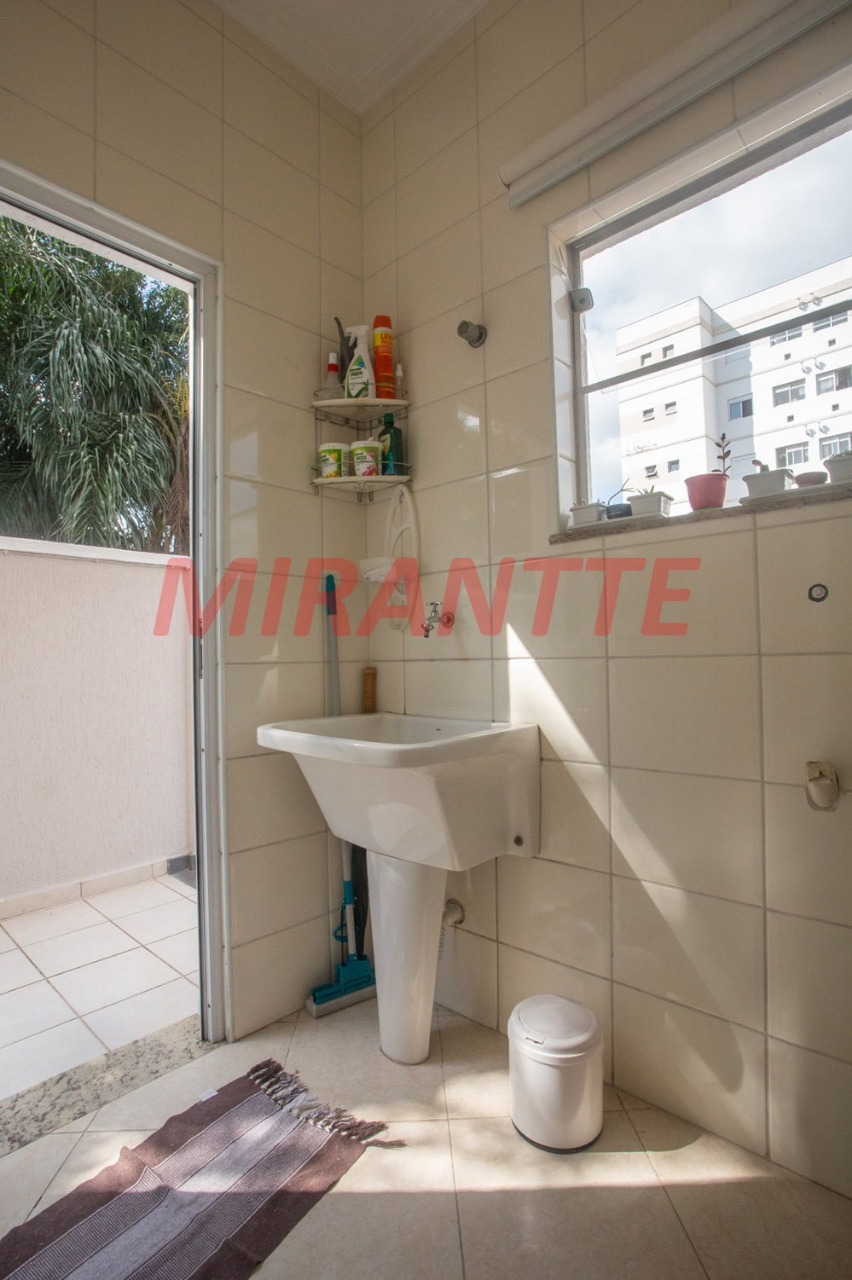Sobrado de 234m² com 3 quartos em Parada Inglesa