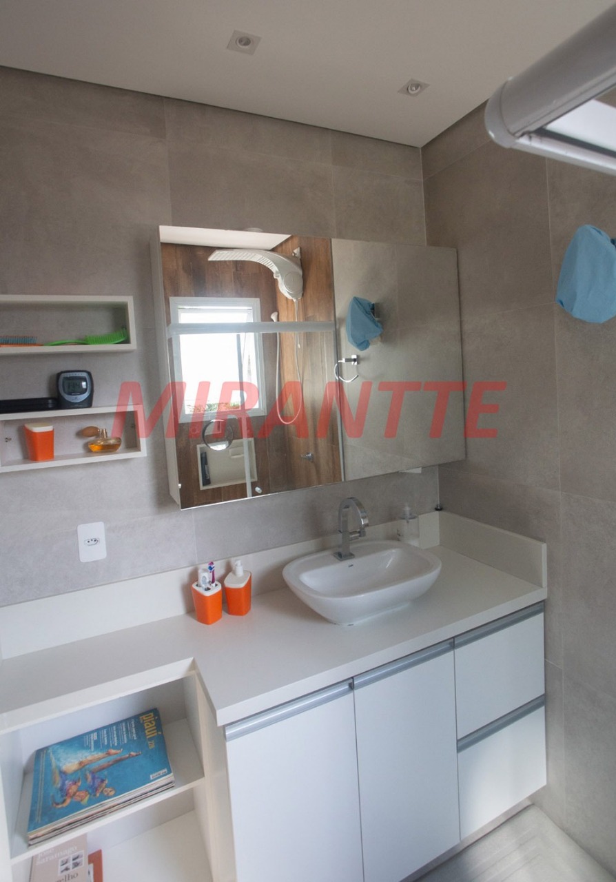 Sobrado de 234m² com 3 quartos em Parada Inglesa
