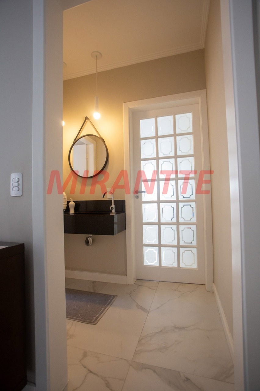 Sobrado de 234m² com 3 quartos em Parada Inglesa