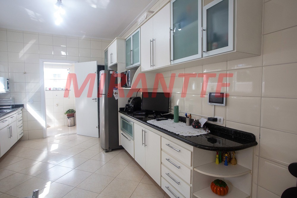 Sobrado de 234m² com 3 quartos em Parada Inglesa