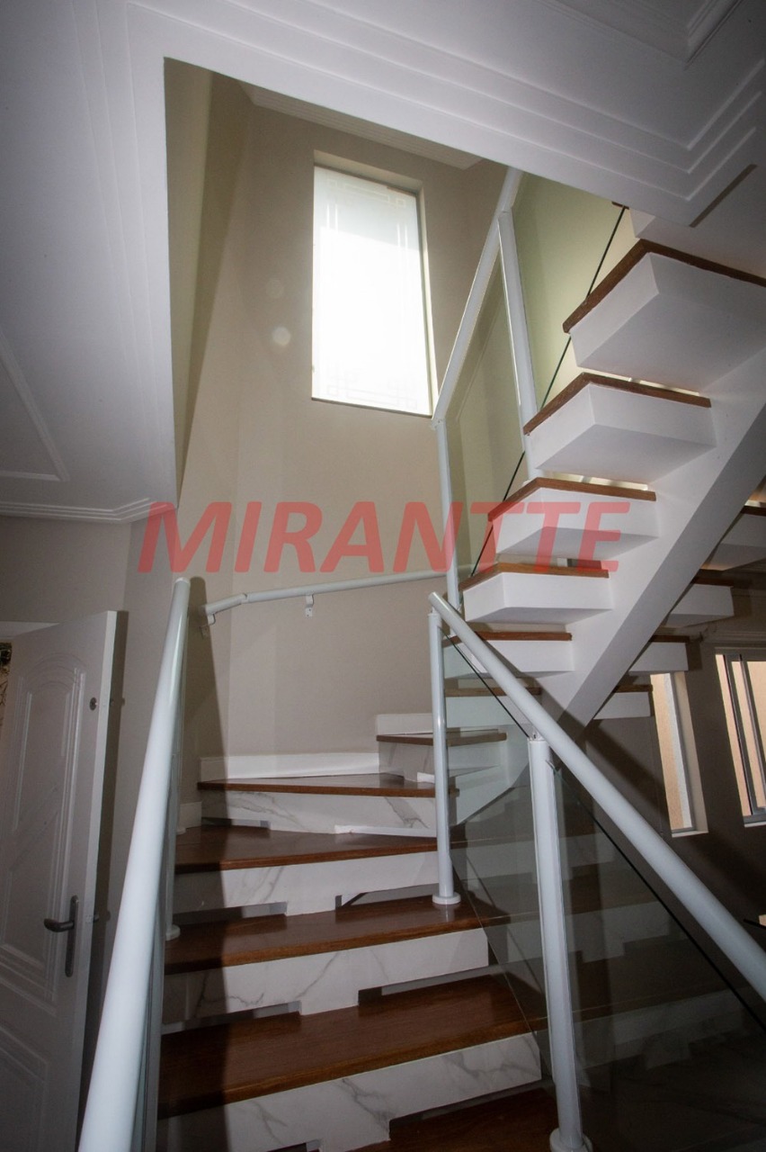 Sobrado de 234m² com 3 quartos em Parada Inglesa
