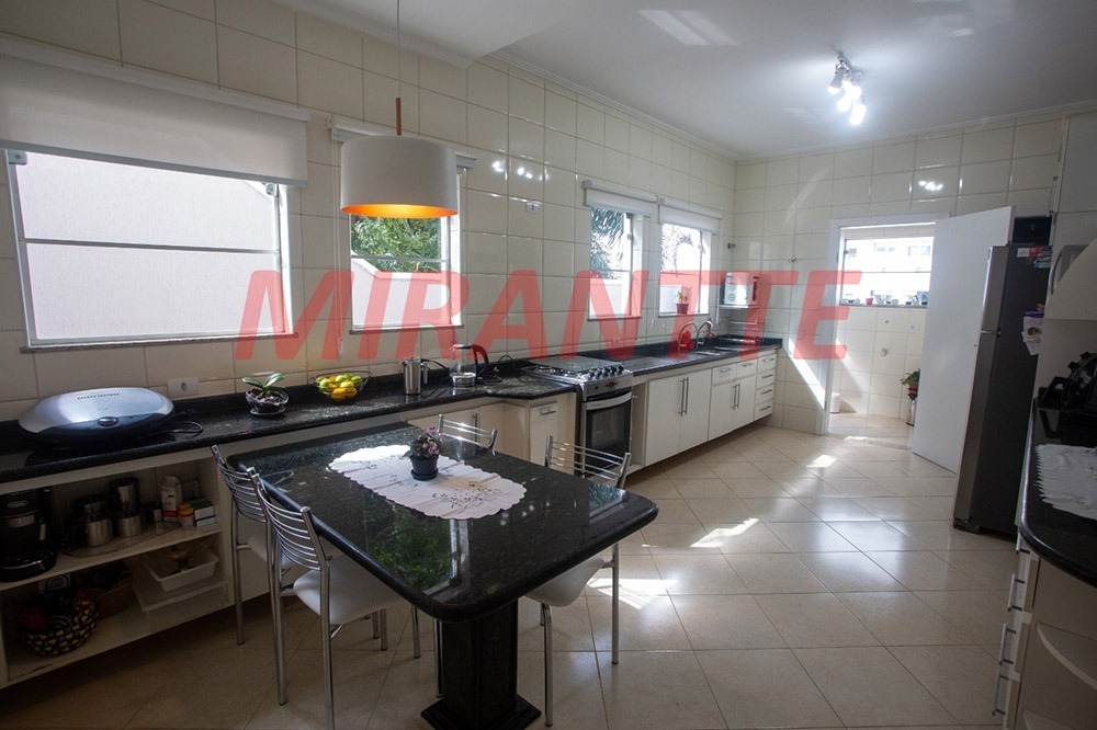 Sobrado de 234m² com 3 quartos em Parada Inglesa